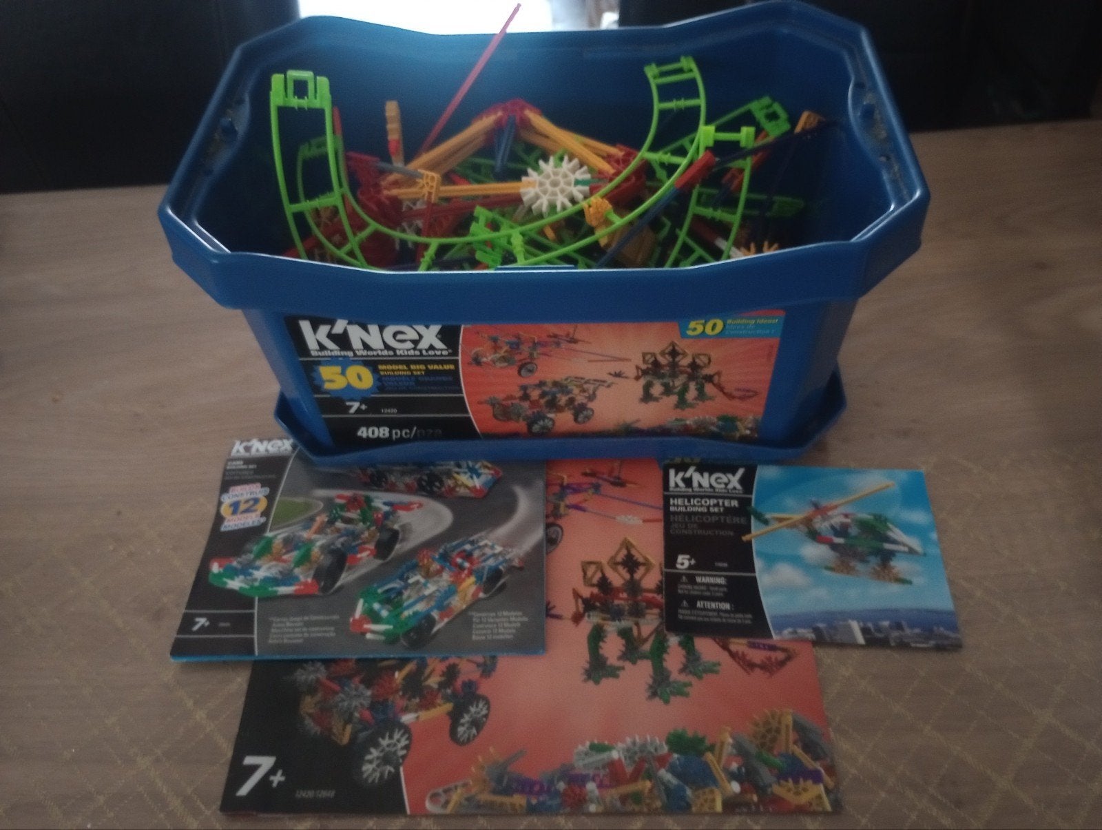 Knexbox met verschillende onderdelen, Kinderen en Baby's, Speelgoed | Bouwstenen, Ophalen of Verzenden, Gebruikt, K'nex