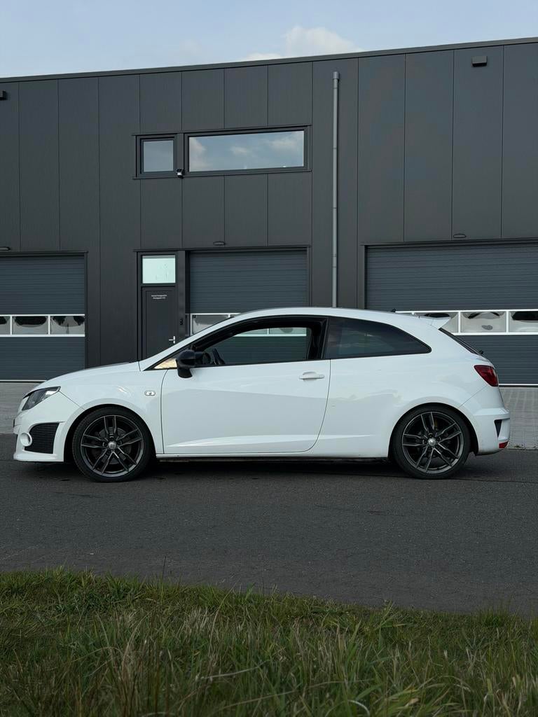 Seat Ibiza 1.4 TSI 132KW Cupra AUT 2011 Wit, Auto's, Seat, 4 cilinders, 179 pk, Bedrijf, 1390 cc