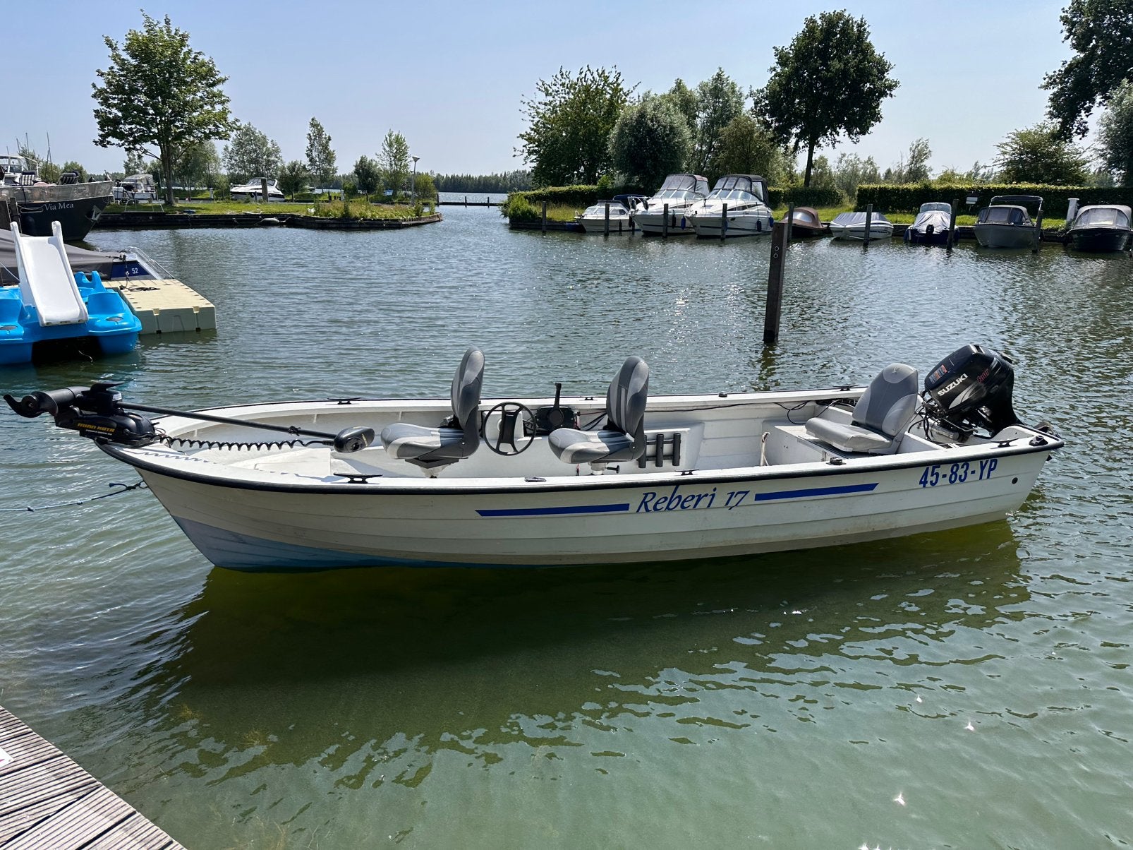 Rana 17 met 15pk suzuki, fronttroller, fishfinder, Watersport en Boten, Ophalen, Gebruikt, 15 pk, 5 m