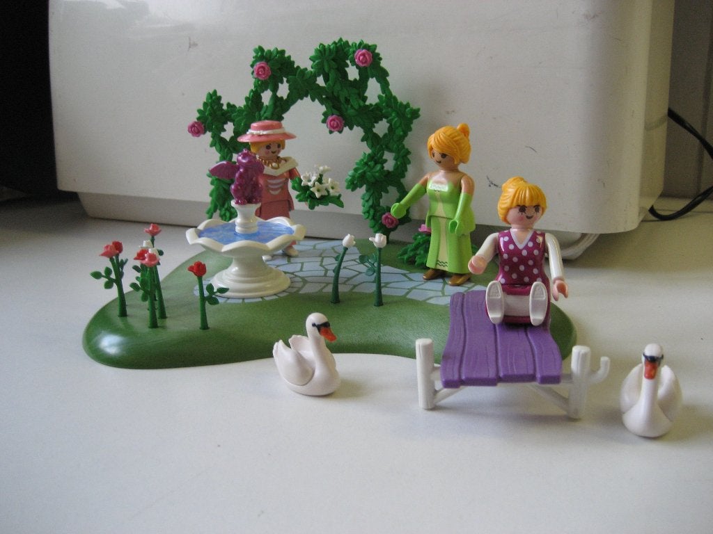 playmobil 3 dames in de tuin aan het water, Kinderen en Baby's, Ophalen of Verzenden, Zo goed als nieuw
