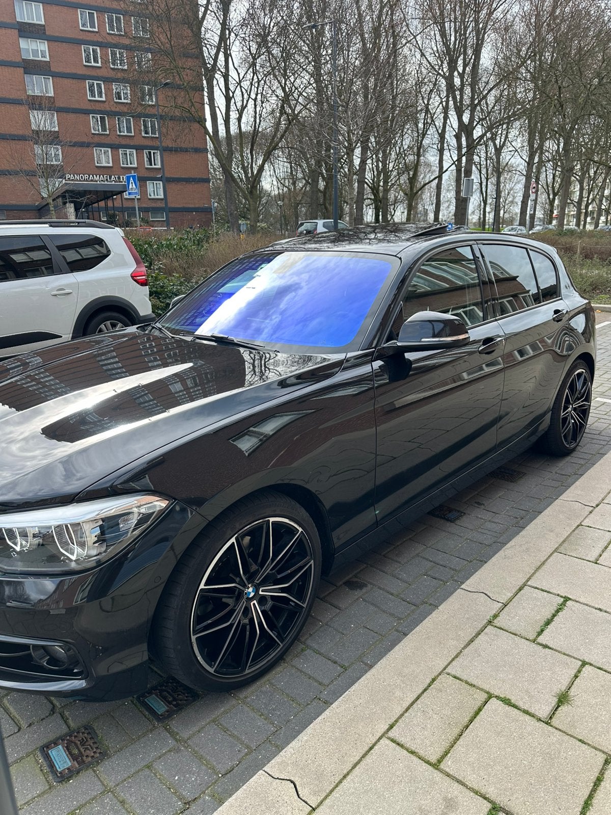 BMW 1-Serie 120i 177pk Aut 2016 Zwart, Auto's, BMW, Achterwielaandrijving, 4 cilinders, Zwart, Leder