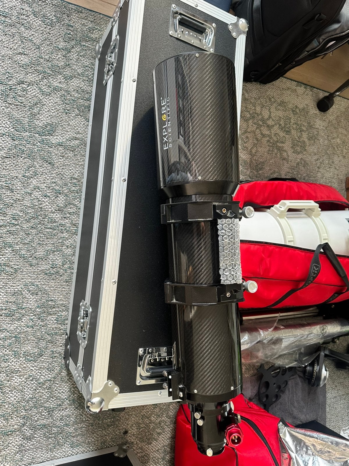 Explore Scientific 127 triplet APO Carbon Fibre, Ophalen, Zo goed als nieuw, 80 tot 200 mm, Lenzentelescoop (refractor)