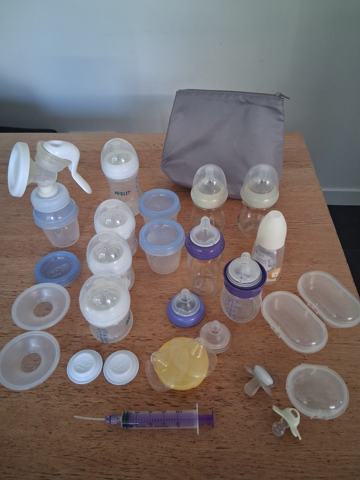 Avent handkolf, flessen (oa lansinoh), spenen en accessoires, Borstkolf, Zo goed als nieuw, Inclusief flessen, Philips Avent
