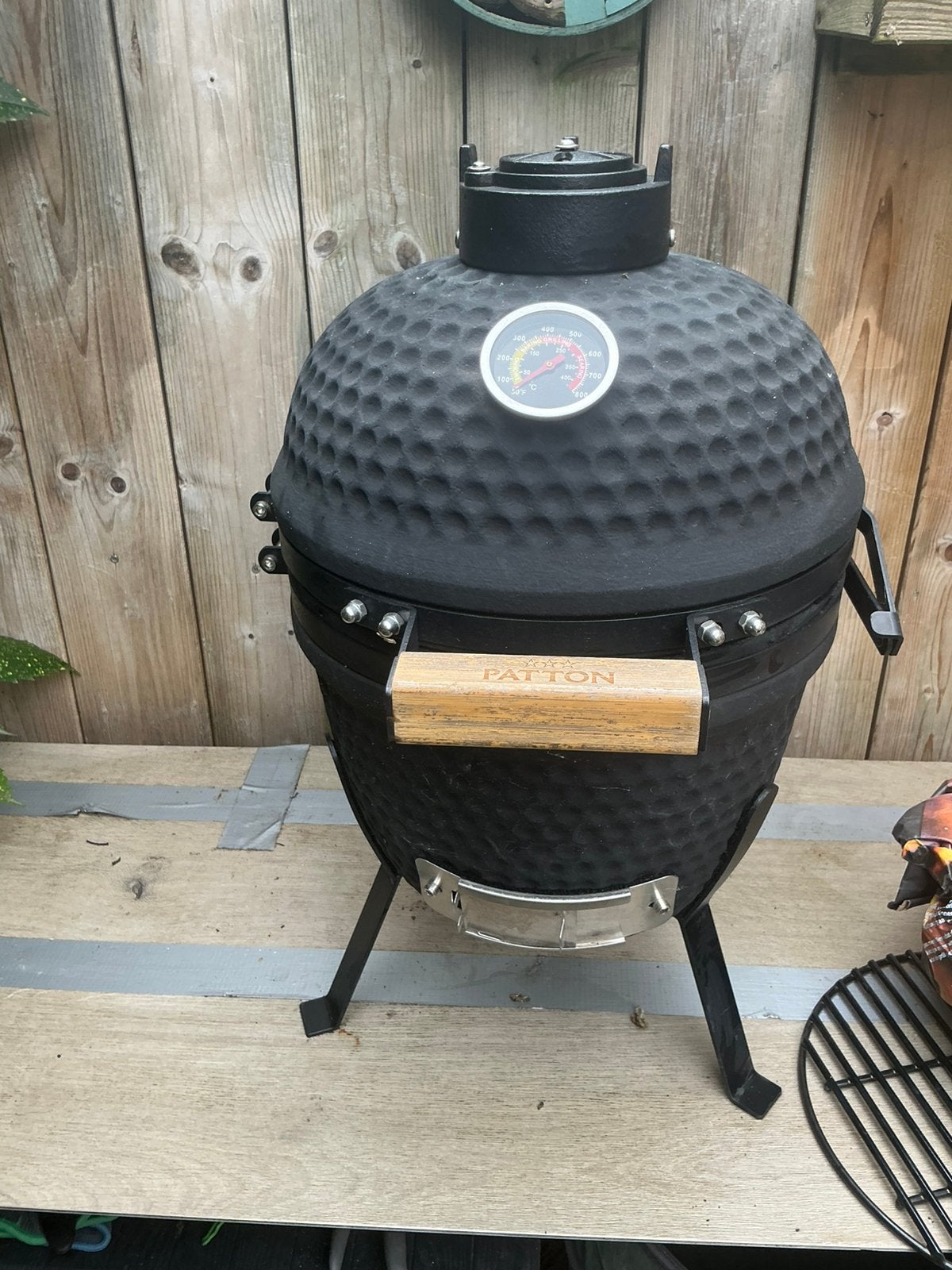 Nette nog nieuwe ‘egg’ barbeque, Ophalen, Zo goed als nieuw