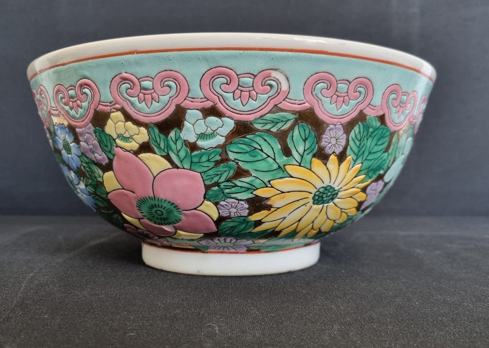 Antieke Chinese kom met bloemmotief, Antiek en Kunst, Ophalen of Verzenden