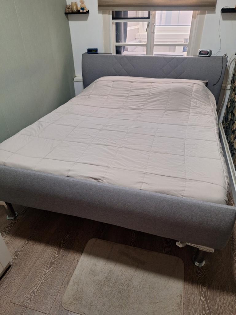 GRATIS 2 persoons bed 160x200, Huis en Inrichting, Slaapkamer | Bedden, Ophalen of Verzenden, Tweepersoons, Hout, 160 cm