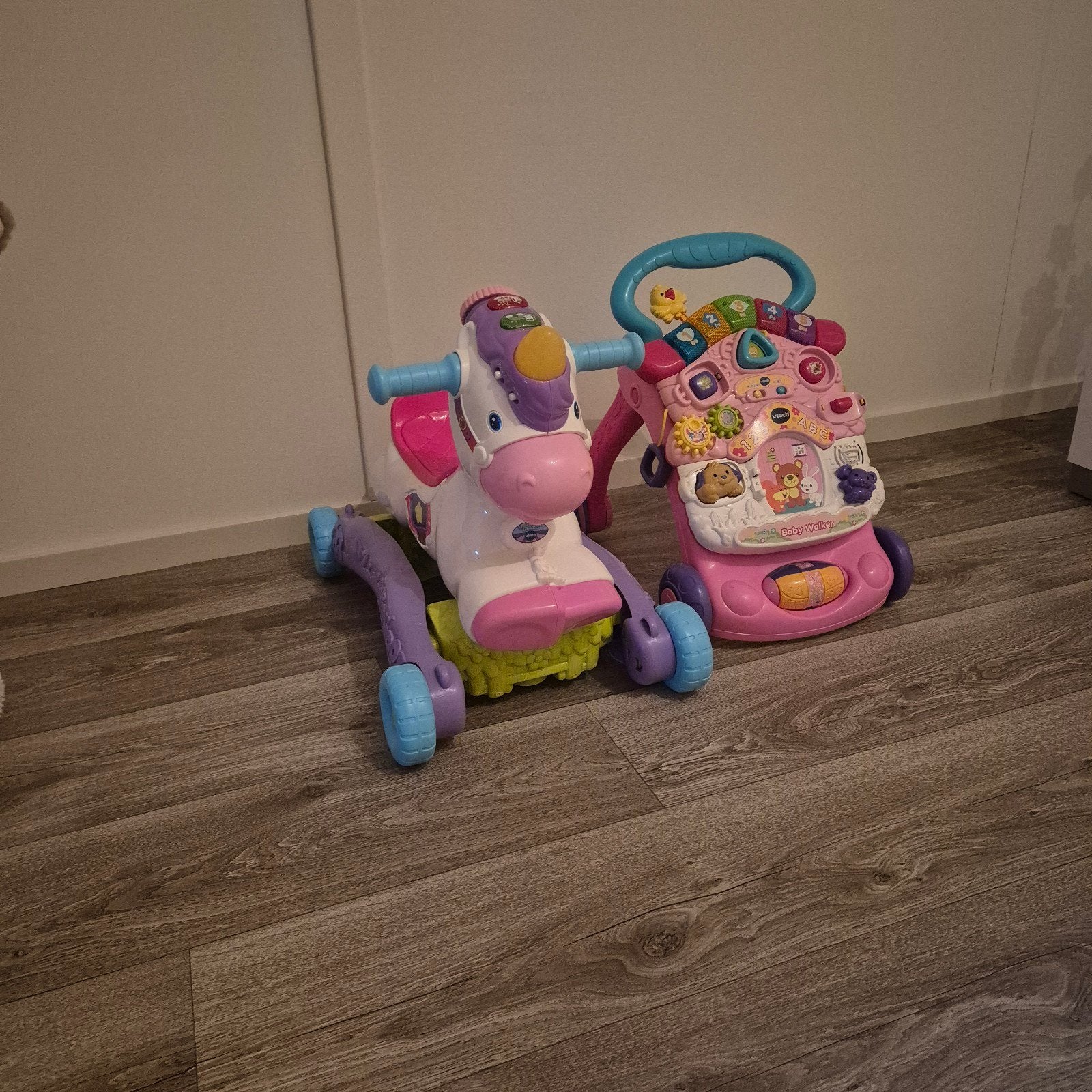 VTech Baby Walker en Eenhoorn Loopfiets, Ophalen of Verzenden, Gebruikt, Meisje