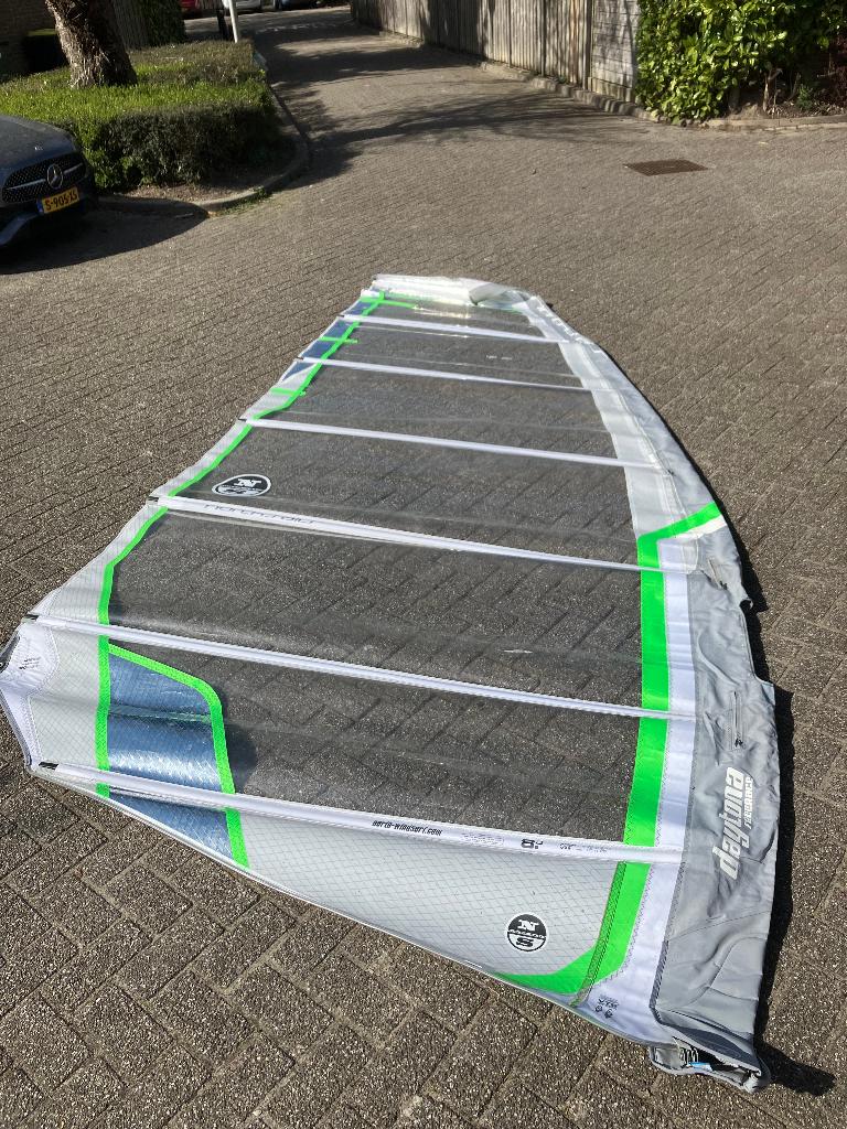 Diverse surfzeilen en toebehoren, Watersport en Boten, Windsurfen, Ophalen, North Sails, 8 m² of meer, Zeil