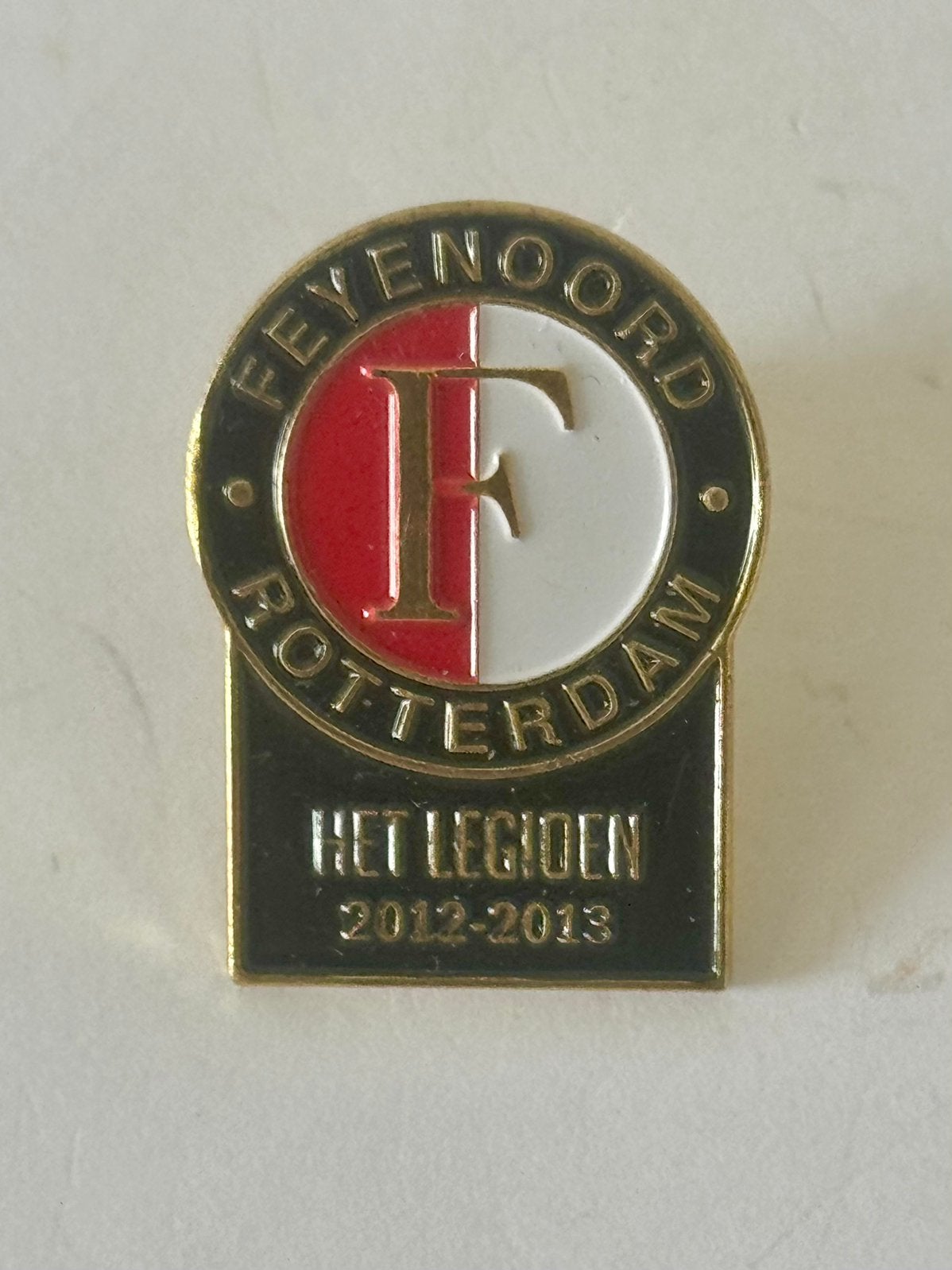 Metalen pin Het Legioen 2012 - 2013 Feyenoord Rotterdam, Ophalen of Verzenden, Zo goed als nieuw, Sport, Speldje of Pin