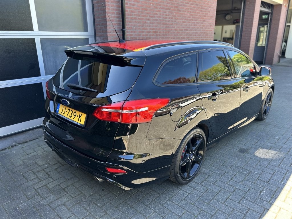 Ford FOCUS Wagon 1.5 150pk Black Edition Navi, 18” LMV NL-, Focus, Stof, Euro 6, 4 cilinders