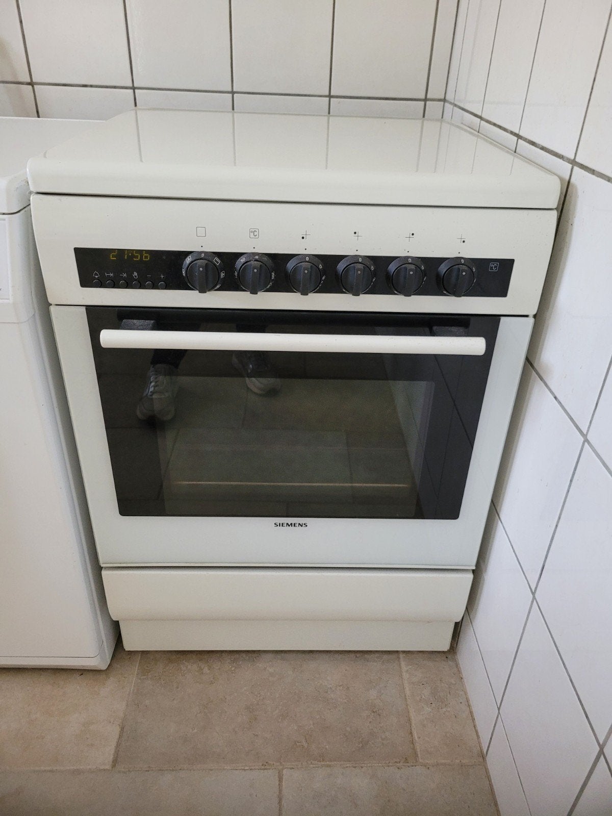 Siemens Vrijstaand Elektrisch Fornuis met Oven, Witgoed en Apparatuur, Fornuizen, Gebruikt, 60 cm of meer, Vrijstaand, 85 tot 90 cm