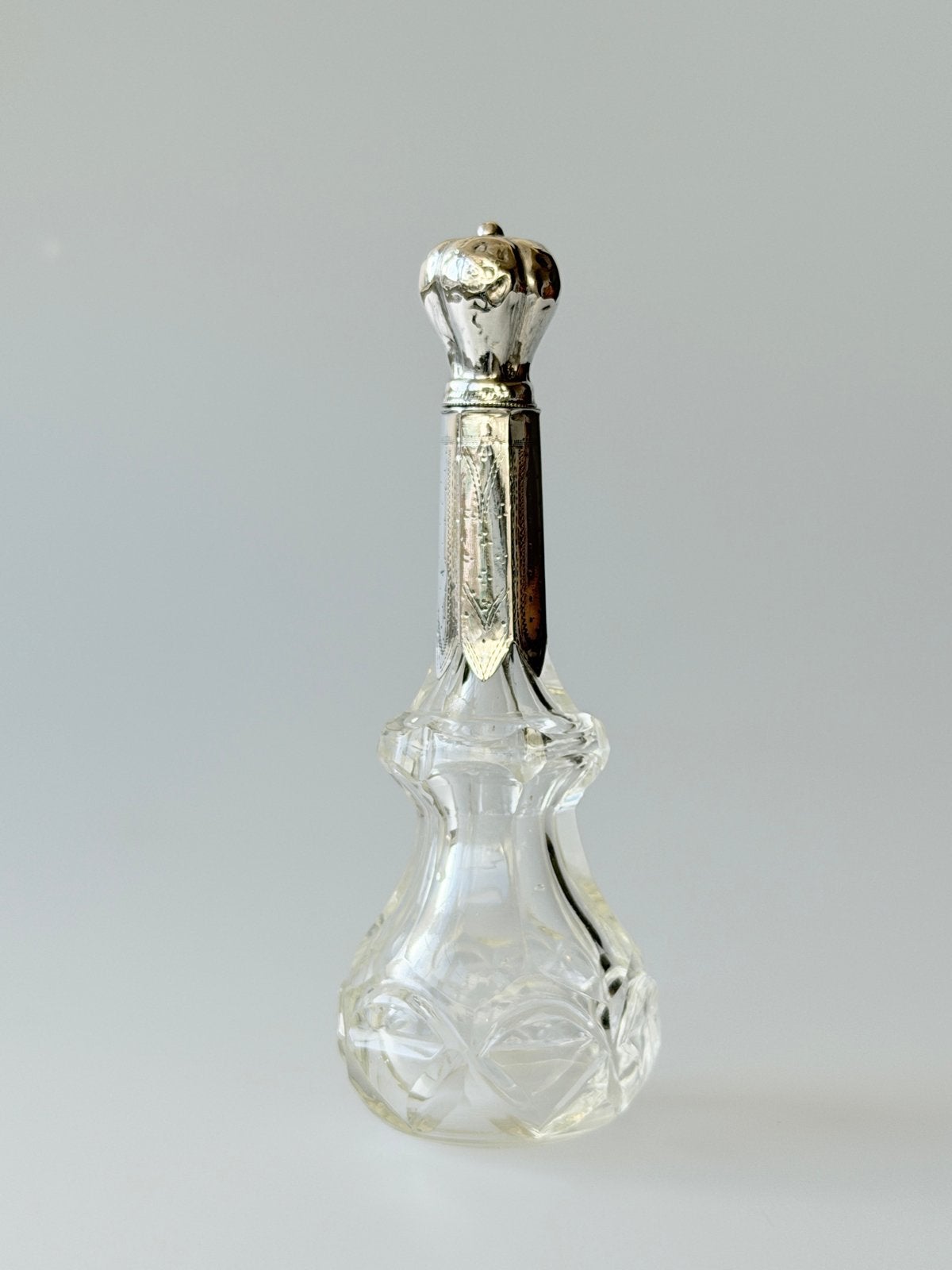 Antiek Biedermeier Parfumflesje met Zilveren Dop, Ophalen of Verzenden, Zilver