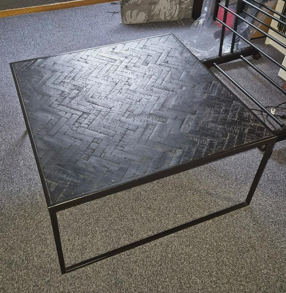 Teak houten salontafel met visgraat zwart, 50 tot 100 cm, Zo goed als nieuw, Minder dan 50 cm, Industrieel