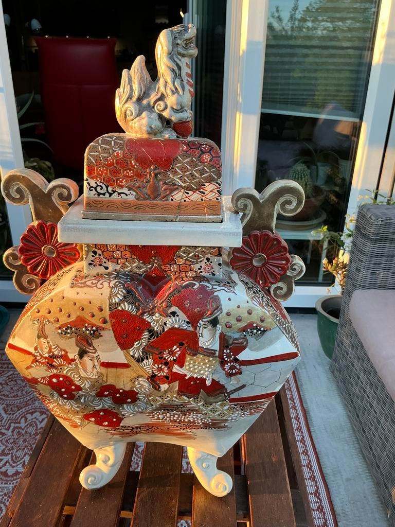 Antieke Kutani Vaas met Foo Dog en Schade aan Deksel, Antiek en Kunst, Ophalen