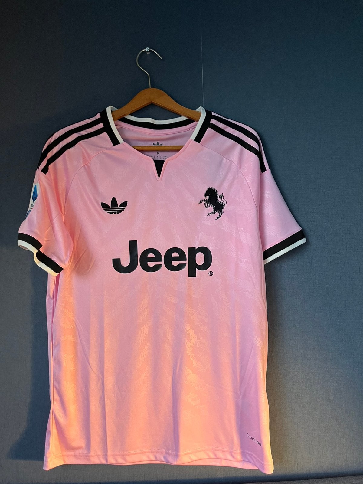 Juventus voetbalshirt roze - Adidas, Maat 48/50 (M), Nieuw, Ophalen of Verzenden, Roze