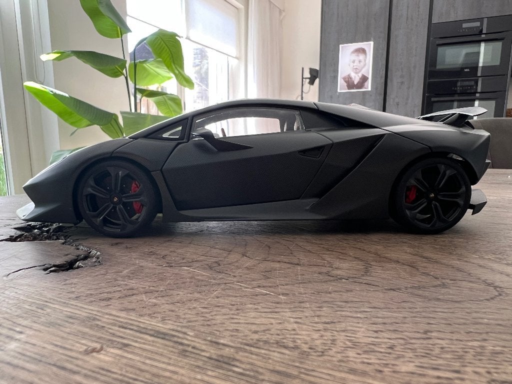 AUTOart (1:18) Lamborghini Sesto Elemento - Carbon, Hobby en Vrije tijd, Modelauto's | 1:18, Verzenden, Zo goed als nieuw, Autoart