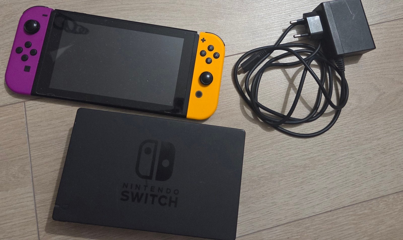 Nintendo Switch met Dock en Oplader - Gebruikt, Ophalen of Verzenden, Gebruikt, Met 2 controllers, Switch Original