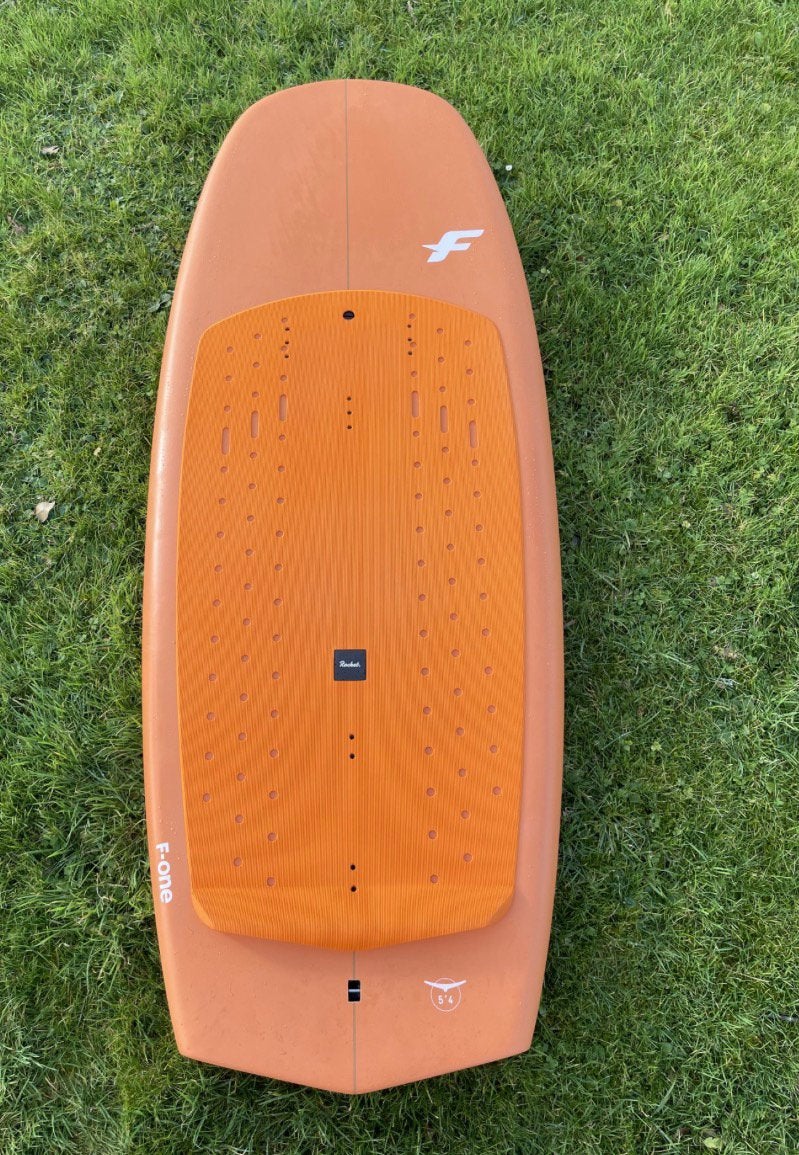 Complete F one wingfoilset board, foil, 2 masten (65,75), Ophalen, Zo goed als nieuw