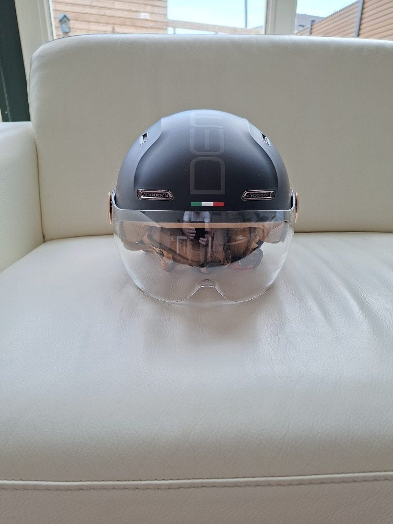 1 Brommer helm Maat M, Fietsen en Brommers, Ophalen of Verzenden, Zo goed als nieuw, Medium, Denn Fasion
