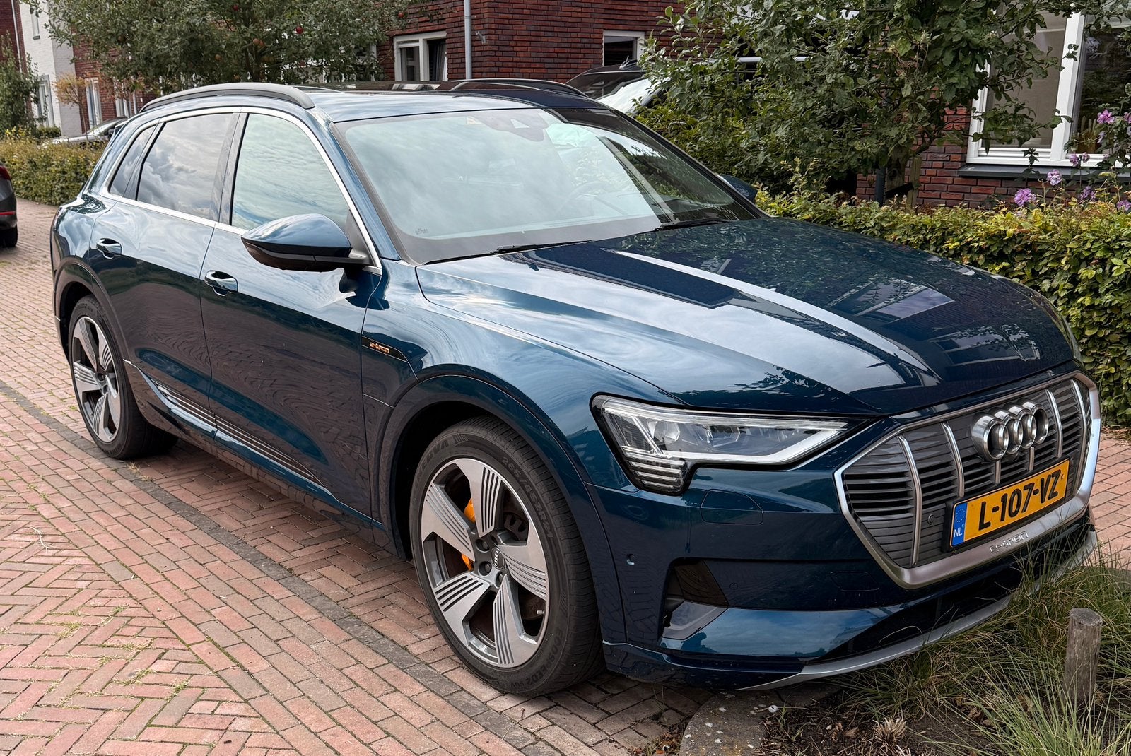 Audi e-tron 55 quattro | 2019 | 1e eigenaar | Zeer compleet, Automaat, 131 €/maand, Blauw, Leder