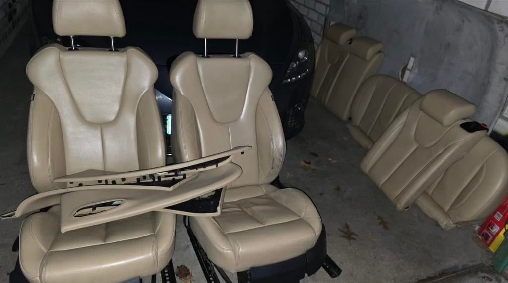 Volledig lederen interieur Seat Leon 2 1P 2005-12, Auto-onderdelen, Interieur en Bekleding, Ophalen, Seat