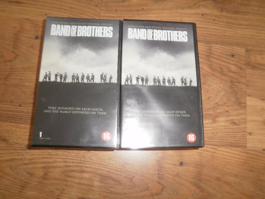 BAND OF BROTHERS! Complete Serie met T.Hanks Op Boxset VIDEO, Vanaf 16 jaar, Ophalen of Verzenden, Zo goed als nieuw, Actie en Avontuur