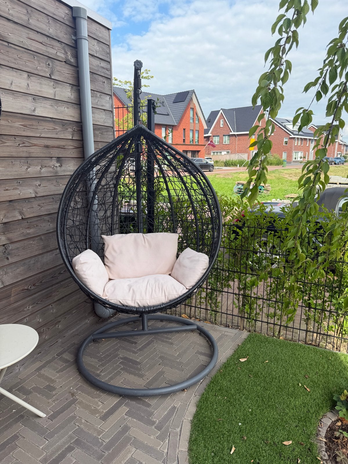 Hangstoel met ingebouwde lamp - beige kussens, Ophalen, Gebruikt, Metaal