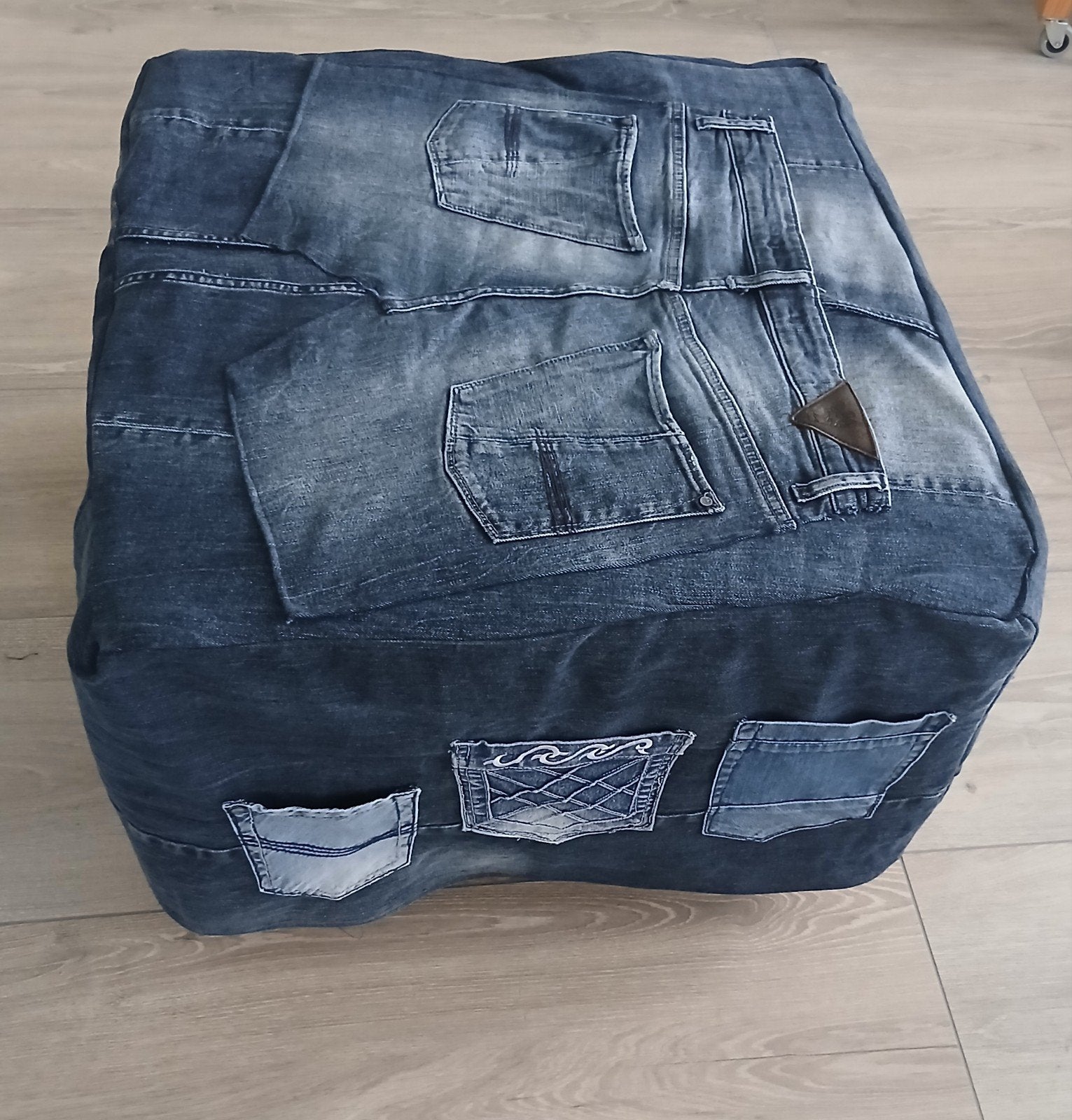 Gondas Creaties Poef met stoere Spijkerstof Hoes er omheen., Huis en Inrichting, Ophalen, Nieuw, Vierkant, Gondas Creaties