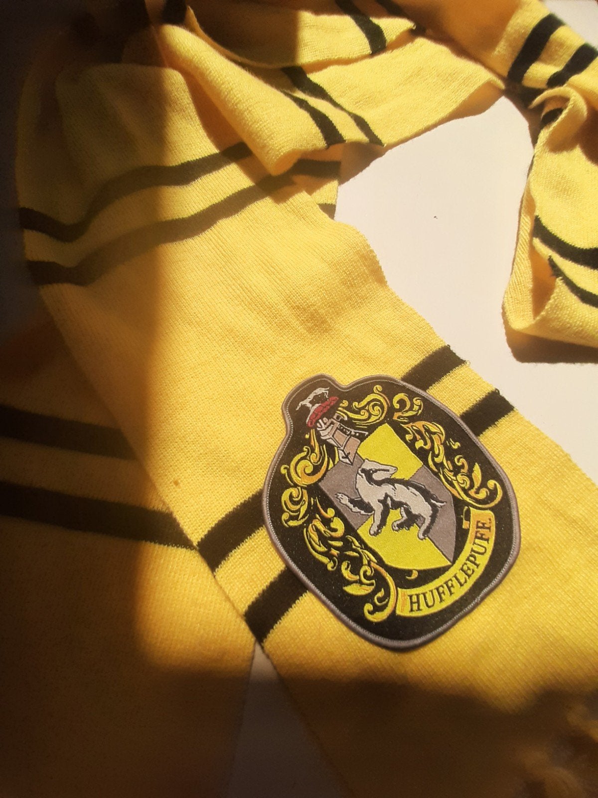 Harry Potter Huffelpuff/Hufflepuff sjaal, Kleding | Dames, Mutsen, Sjaals en Handschoenen, Maat 46/48 (XL) of groter, Ophalen of Verzenden