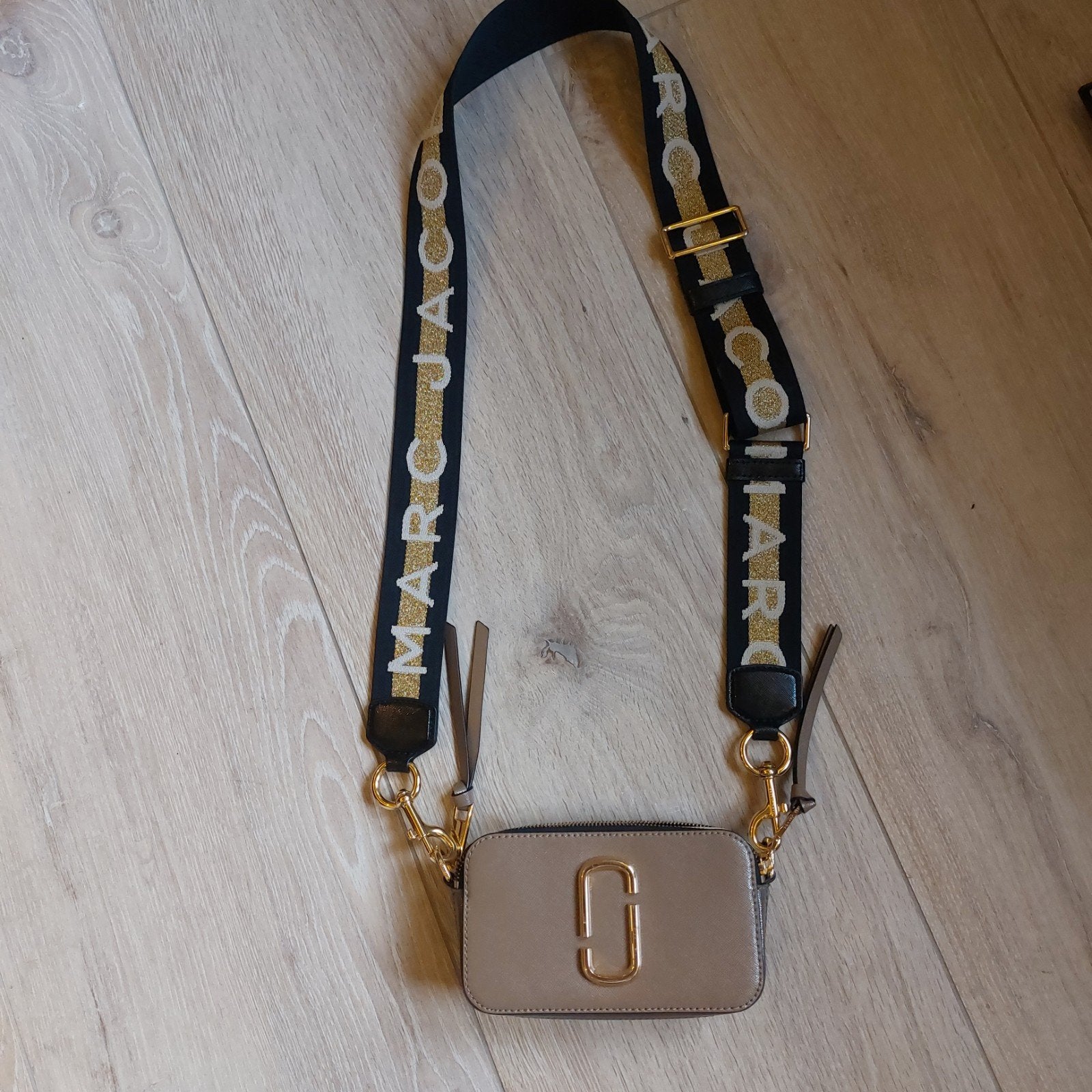 Marc Jacobs The Snapshot crossbody bag- Origineel- Zo goed a, Ophalen of Verzenden, Zo goed als nieuw, Beige, Schoudertasje