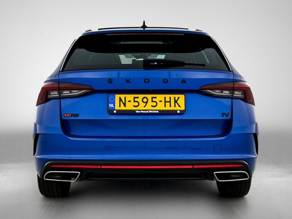 Skoda Octavia Combi 1.4 TSI RS iV PHEV Business | PANORAMADA, Auto's, 12 maanden, Gebruikt, 4 cilinders, Blauw