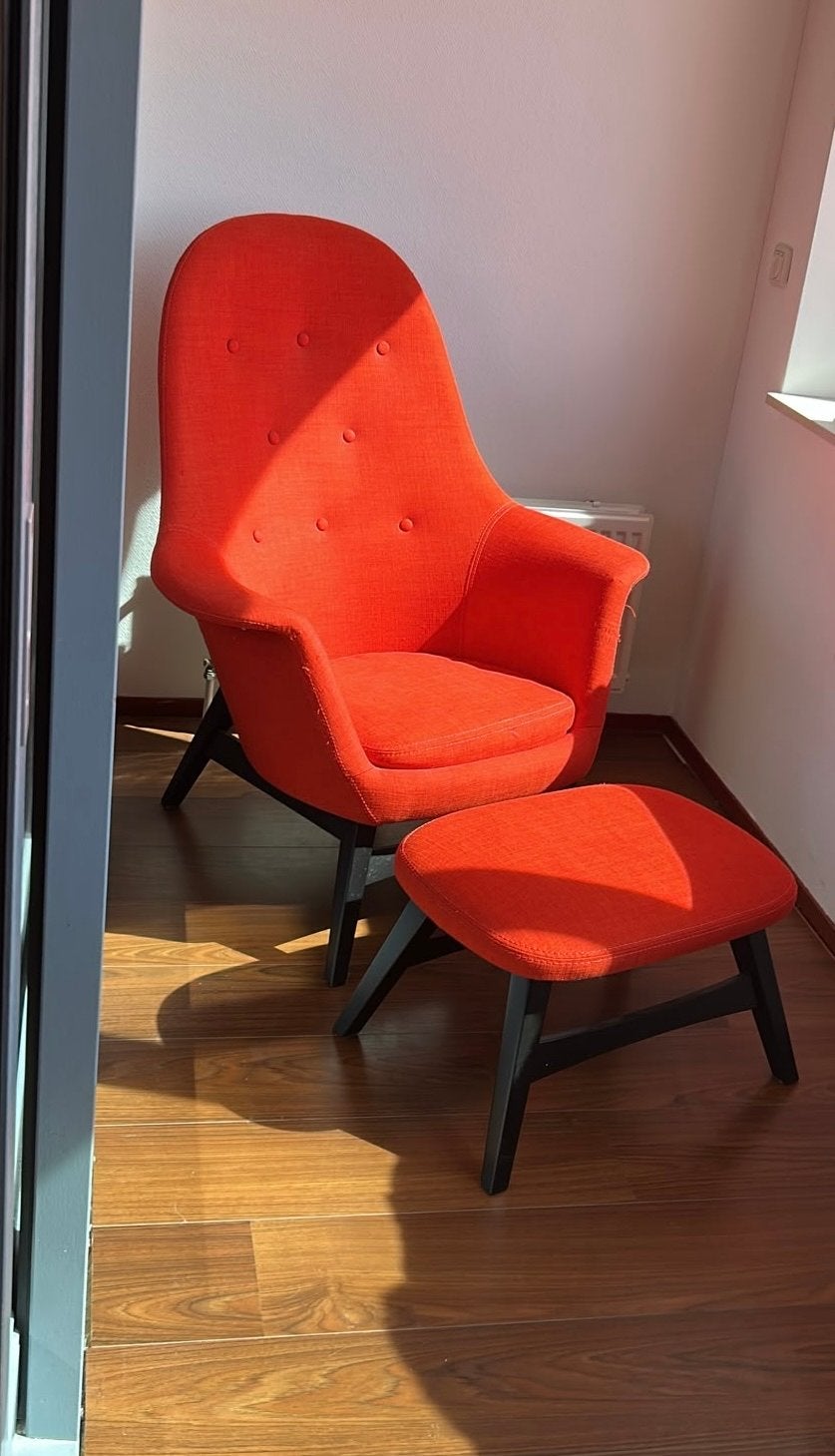 Zo goed als nieuwe IKEA oranje fauteuil met voetenbank, Ophalen, Zo goed als nieuw, Stof, 75 tot 100 cm