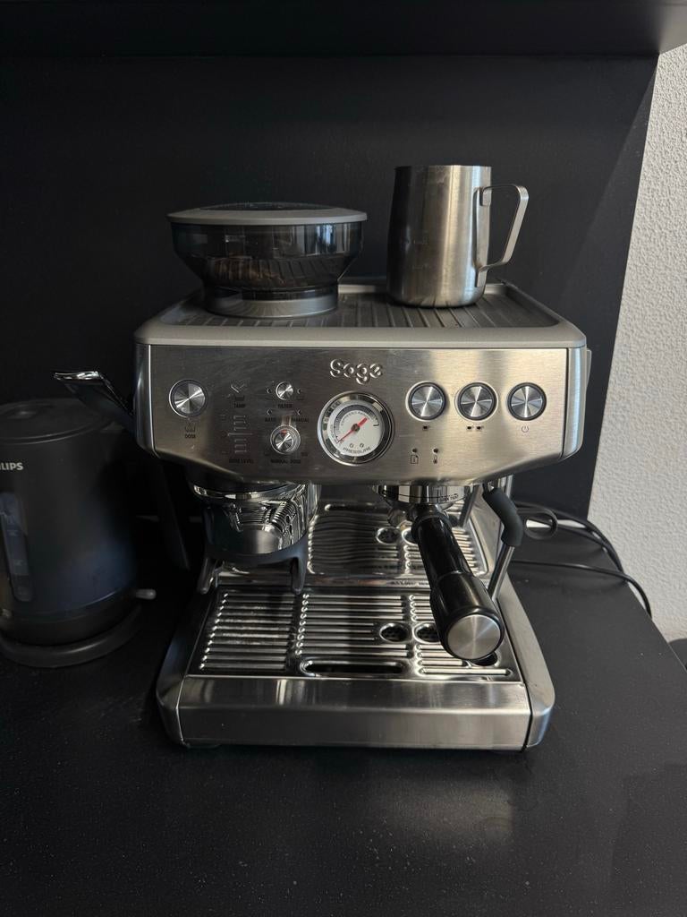 Sage Barista Express Impress - koffiemachine, Afneembaar waterreservoir, Espresso apparaat, Zo goed als nieuw, 2 tot 4 kopjes