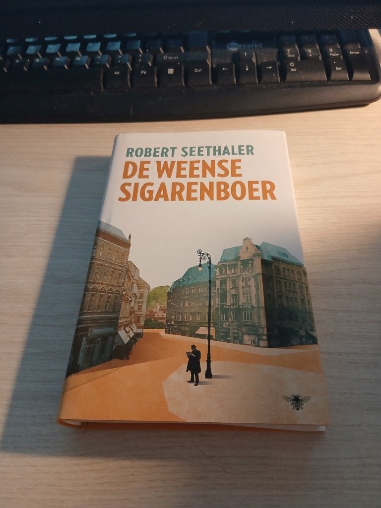 De Weense sigarenboer - Robert Seethaler, Ophalen of Verzenden, Zo goed als nieuw, Europa overig
