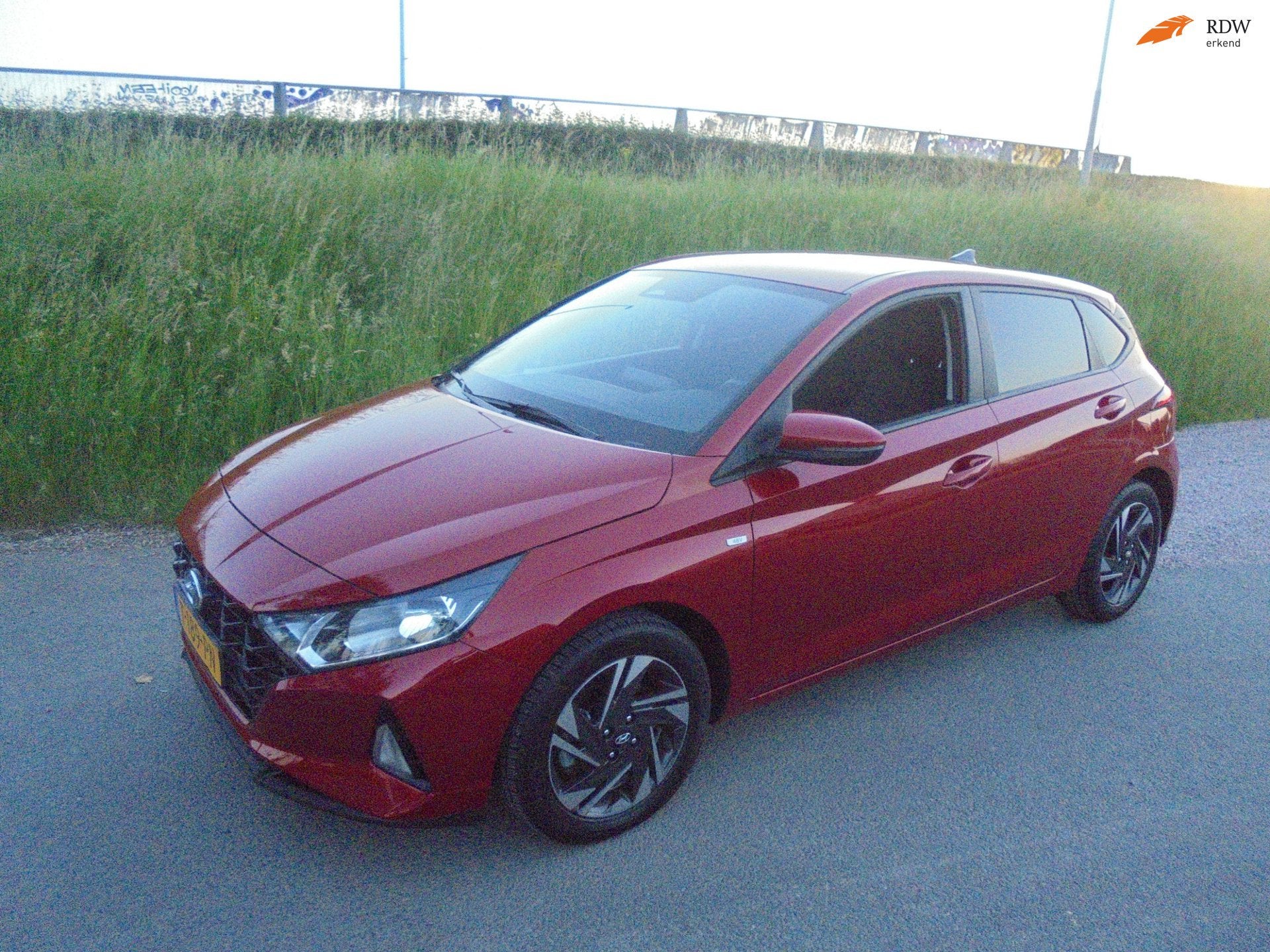 Hyundai I20 Hyundai i20 1.0 Benzine Hybrid automaat airco lm, Auto's, 450 kg, Euro 6, 100 pk, Bedrijf