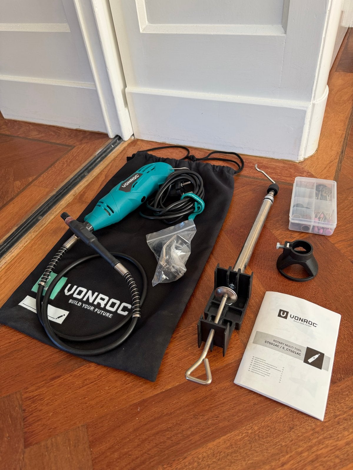 Vonroc CT501AC Rotary Multi tool met Accessoires, Ophalen of Verzenden, Zo goed als nieuw