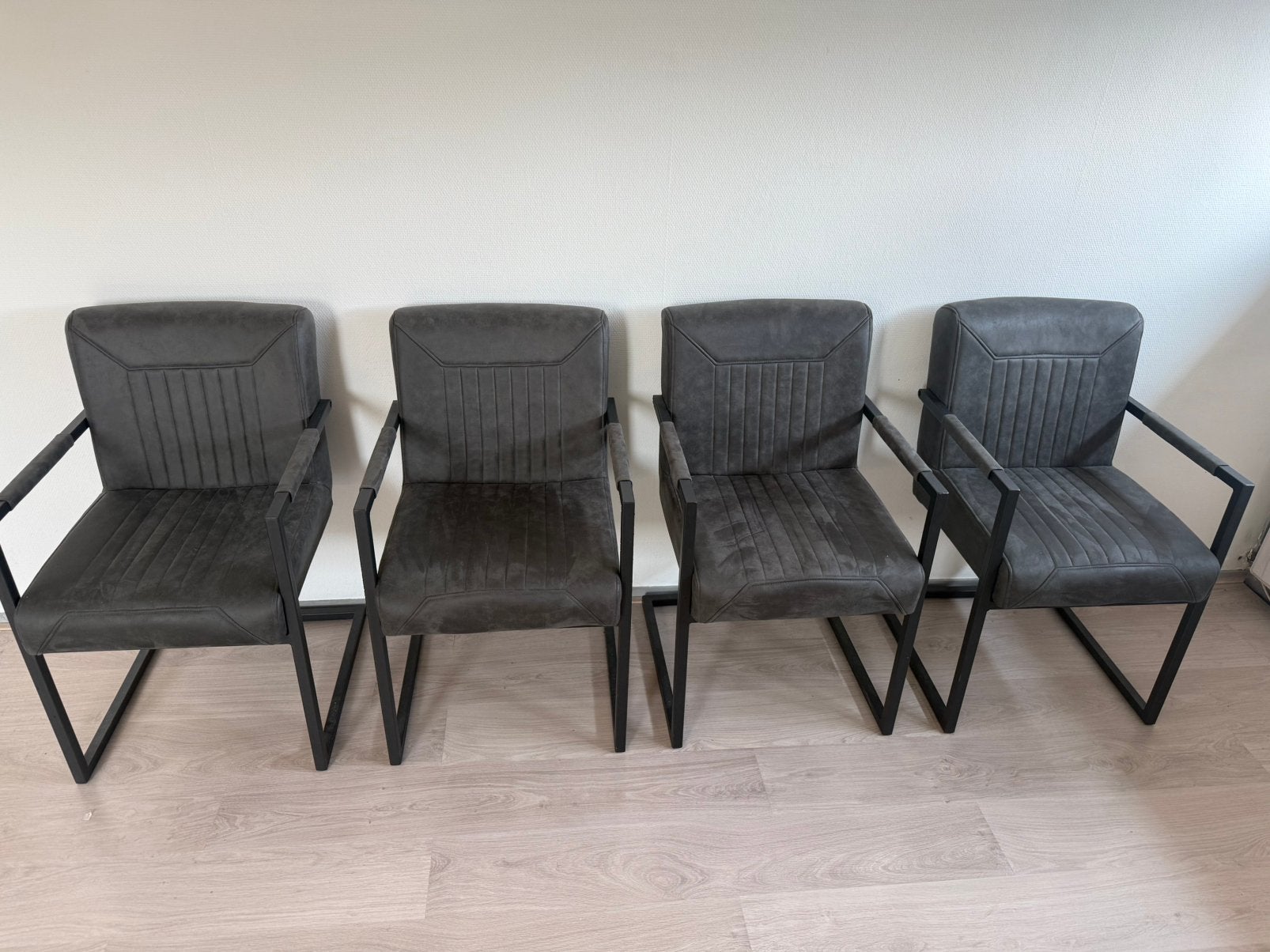 4 eetkamer stoelen antraciet, Ophalen, Zo goed als nieuw, Overige kleuren, Vier