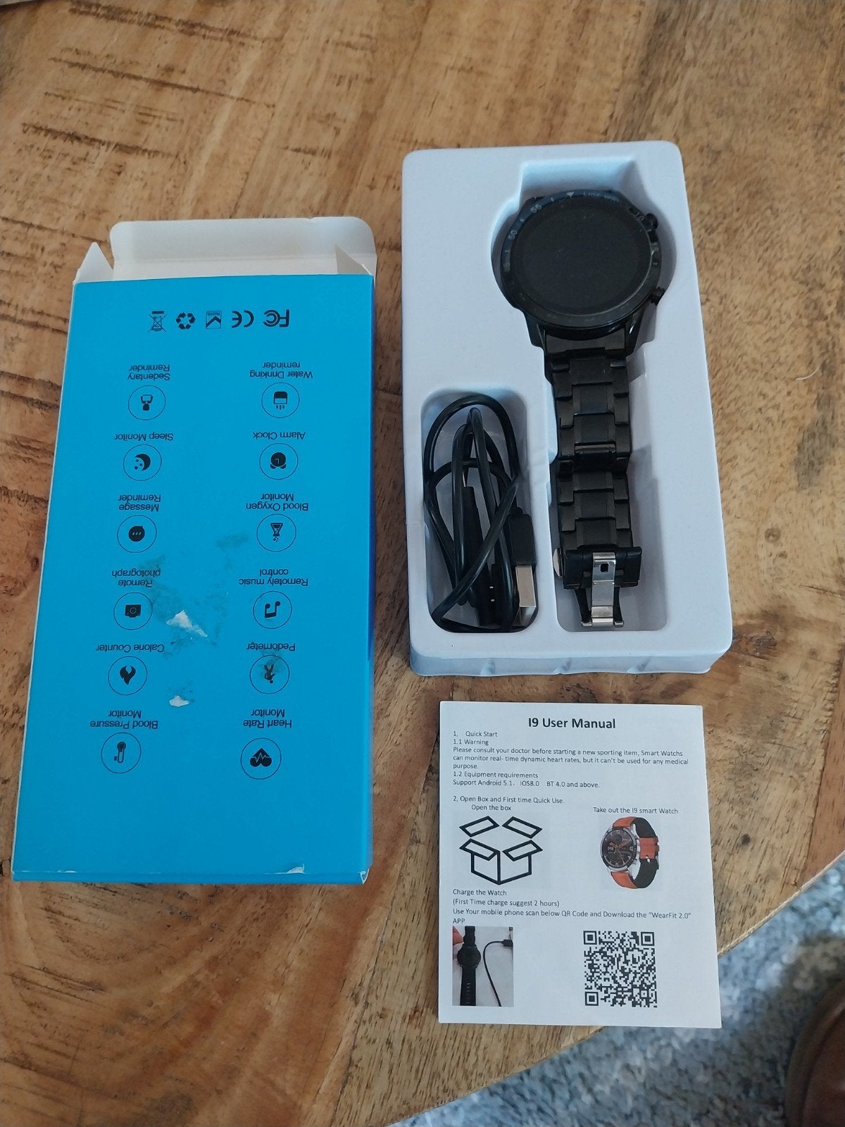 Smartwatch met oplader - Zwart, nieuw, Ophalen of Verzenden, Zo goed als nieuw, Zwart, Onbekend