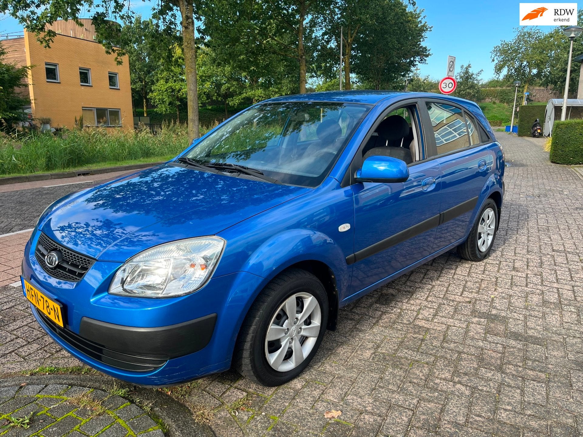 Kia RIO 1.4 Fifteen Sport automaat LPG.G3, Auto's, Euro 5, 15 km/l, Gebruikt, 4 cilinders