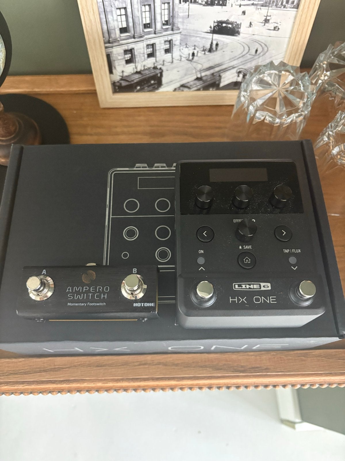Line 6 HX One met Hotone Ampero Footswitch, Muziek en Instrumenten, Effecten, Ophalen of Verzenden, Zo goed als nieuw, Multi-effect