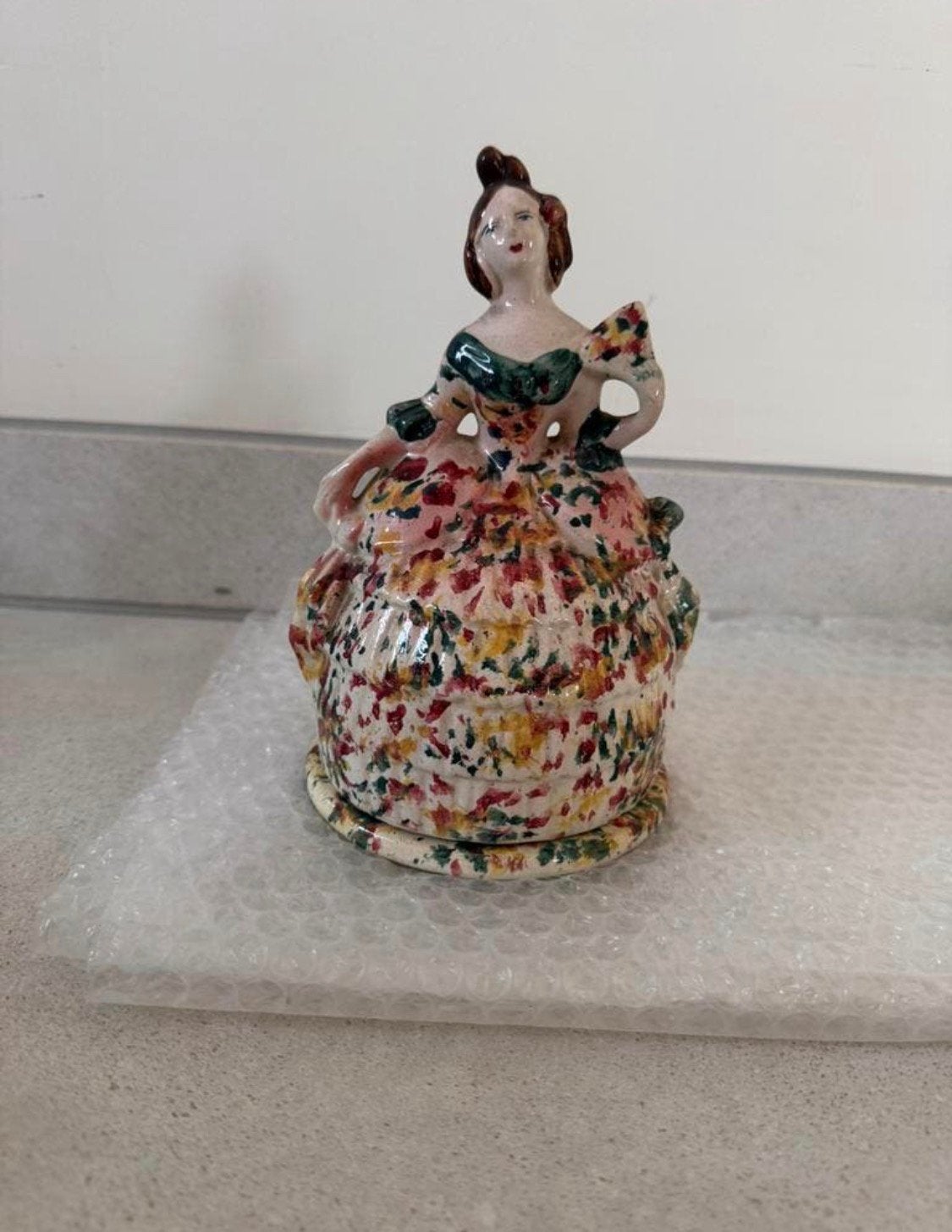 Vintage keramiek set –Victoriaanse stijl poederdoos, Ophalen of Verzenden, Gebruikt, Popje