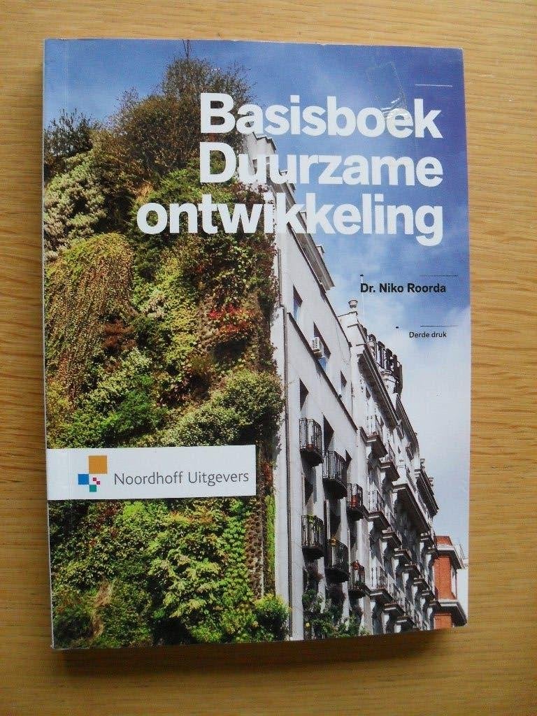 Basisboek duurzame ontwikkeling van Niko Roorda, Ophalen of Verzenden, Alpha, Gelezen, HBO