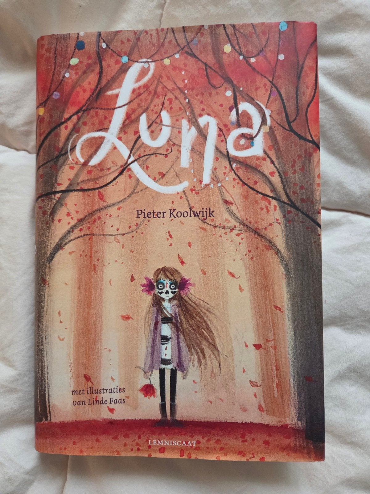 Luna - Pieter Koolwijk (Kinderboek), Boeken, Ophalen of Verzenden, Zo goed als nieuw