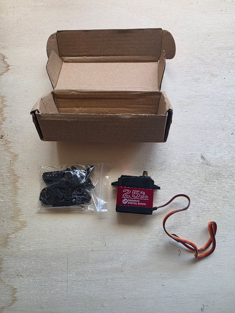 Diverse servo motoren, Ophalen, Nieuw, Overige typen, Onderdeel