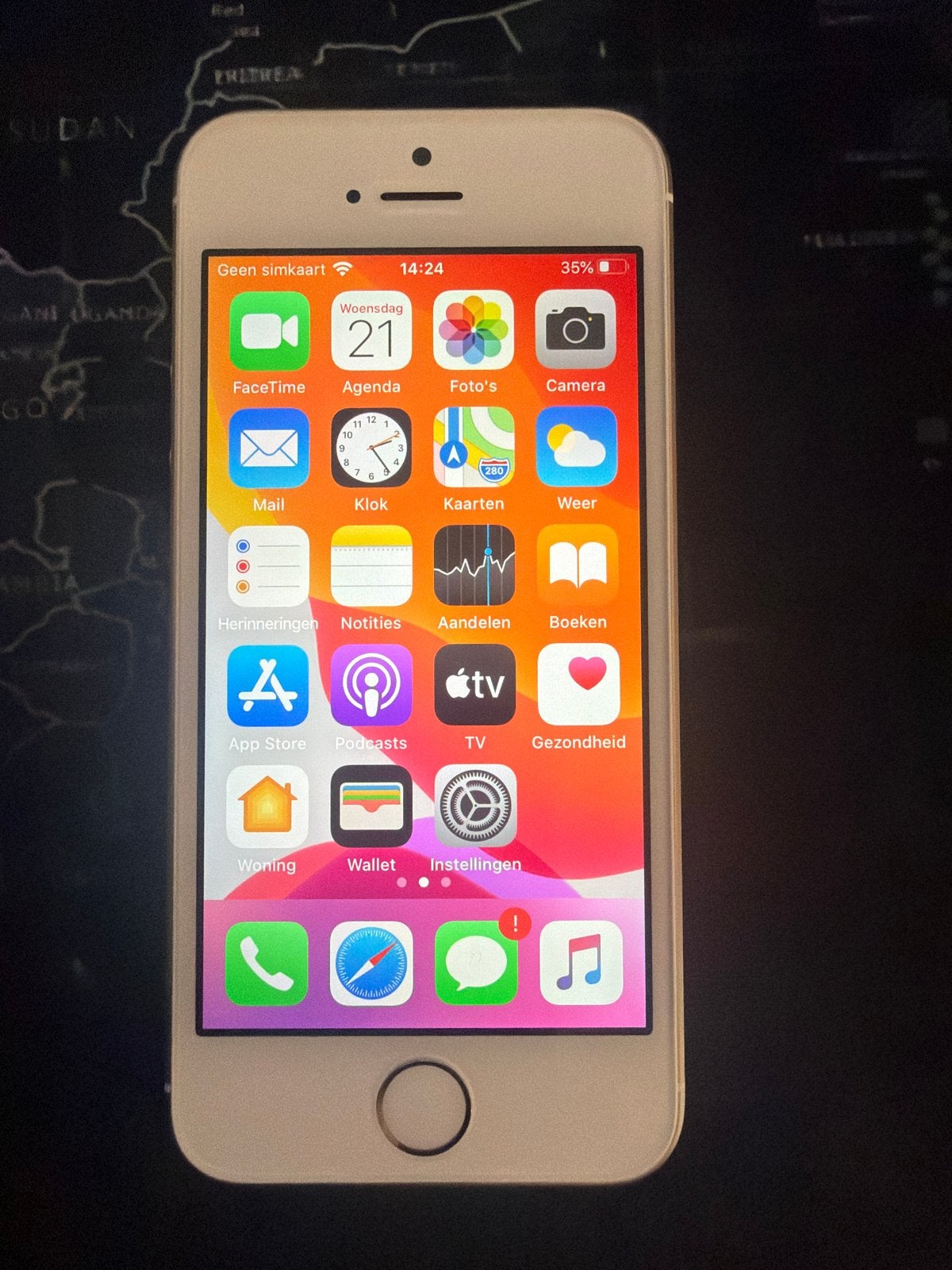 iPhone SE (2016) 32GB Goud - Batterij 100%, Telecommunicatie, Ophalen of Verzenden, Zo goed als nieuw, Zonder simlock, Zonder abonnement