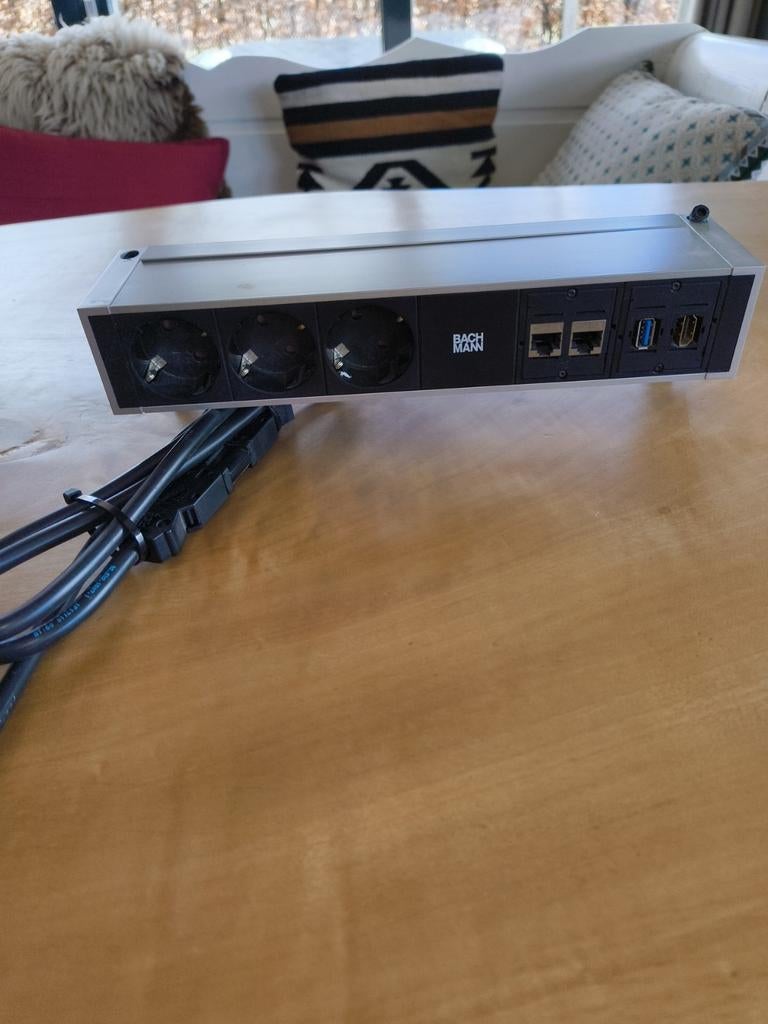 Bachmann tafel wandcontactdoos, Doe-het-zelf en Verbouw, Ophalen of Verzenden, Stopcontact