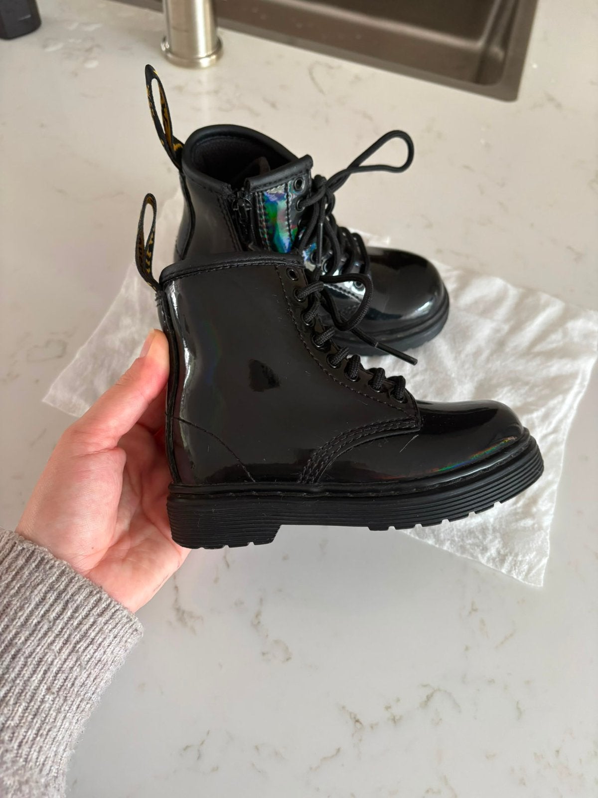 Dr martin schoenen maat 22, Kinderen en Baby's, Kinderkleding | Schoenen en Sokken, Ophalen of Verzenden, Zo goed als nieuw, Meisje