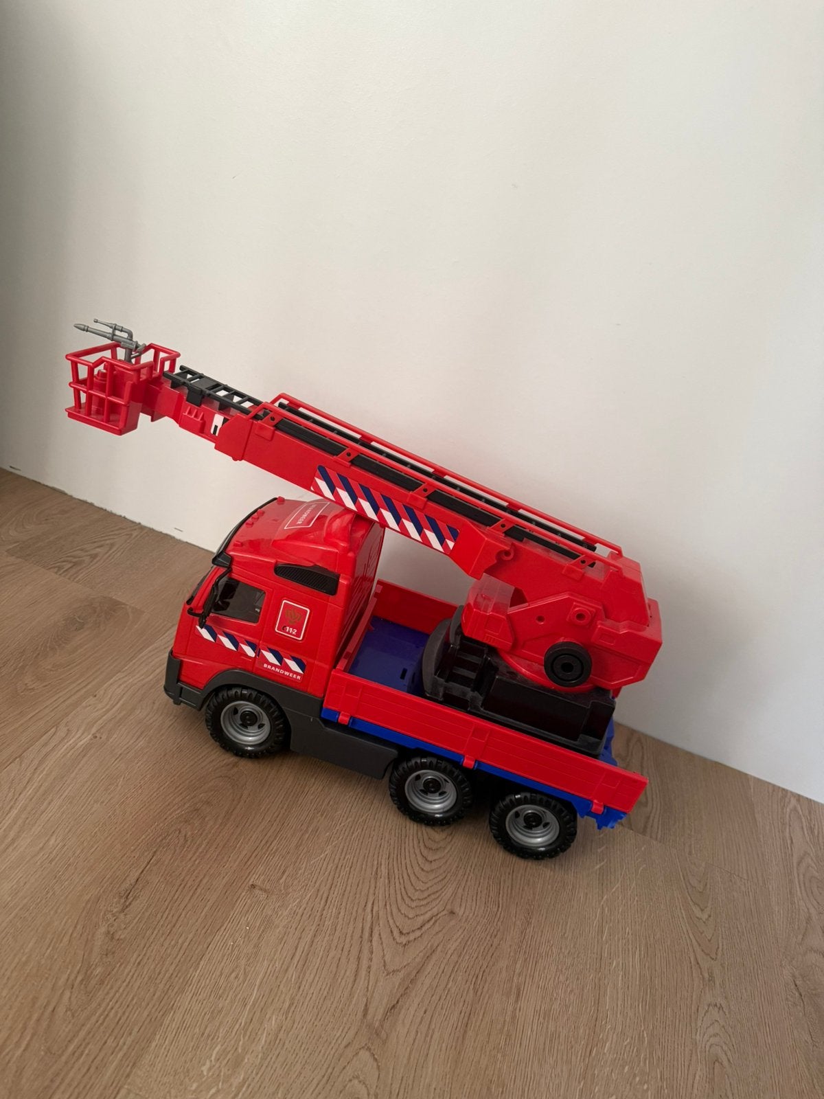 Grote brandweerauto, Ophalen, Zo goed als nieuw