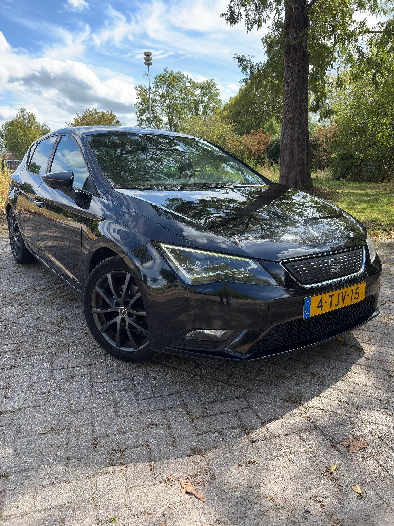 Seat Leon 1.6TDI Limited Edition III Trekhaak Led Cruise Nav, Auto's, Voorwielaandrijving, Zwart, 4 cilinders, Leon