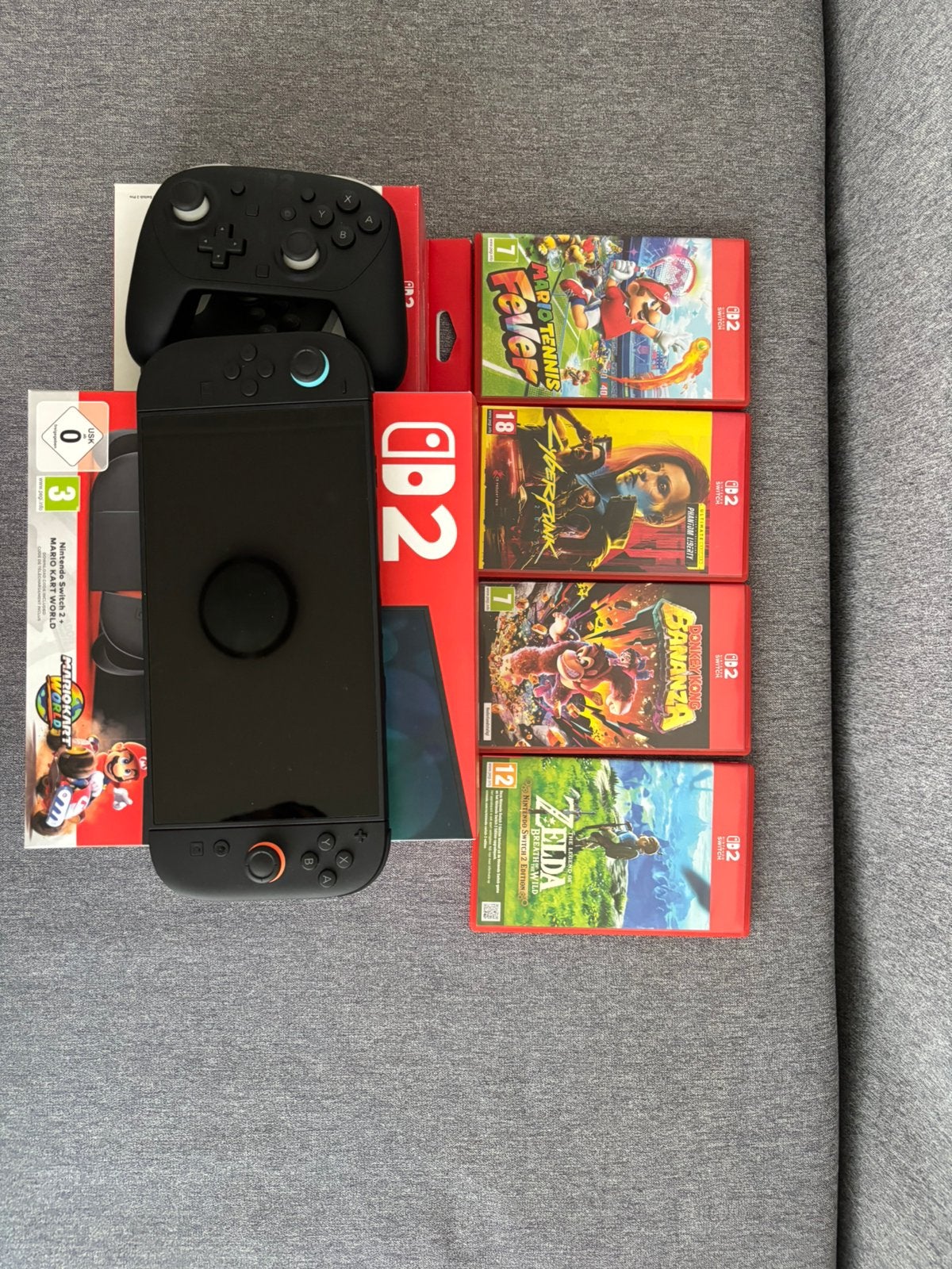 Nintendo Switch 2 Bundle + Pro Controller + 4 Games, Spelcomputers en Games, Spelcomputers | Nintendo Switch, Zo goed als nieuw